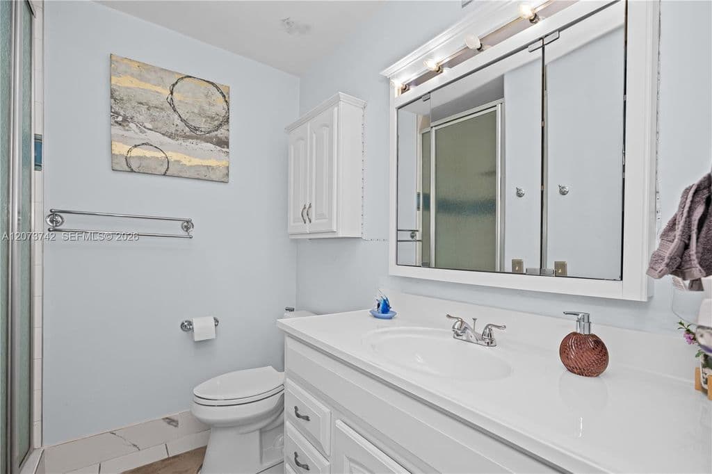 2+1 Condo — 5300 Washington St APT E209