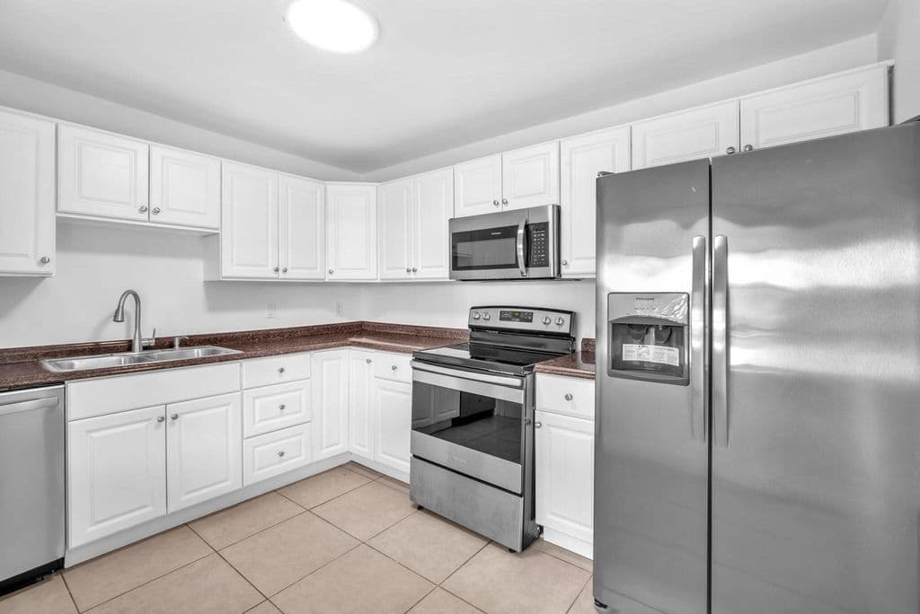 2-bedroom Condo — 8900 W Sample Road #204