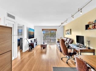 1+1 Condo — 1236 Alton Rd APT 402, Miami Beach, 33139