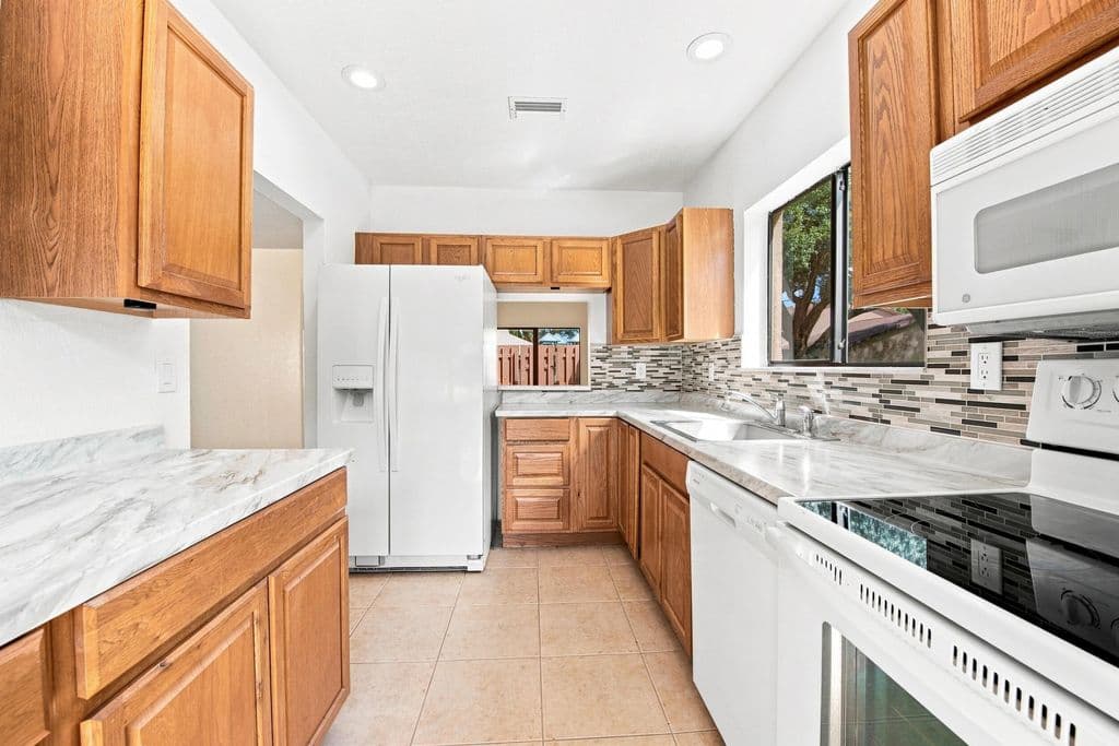 2-bedroom Single-Family Home — 2267 NW 37th Avenue
