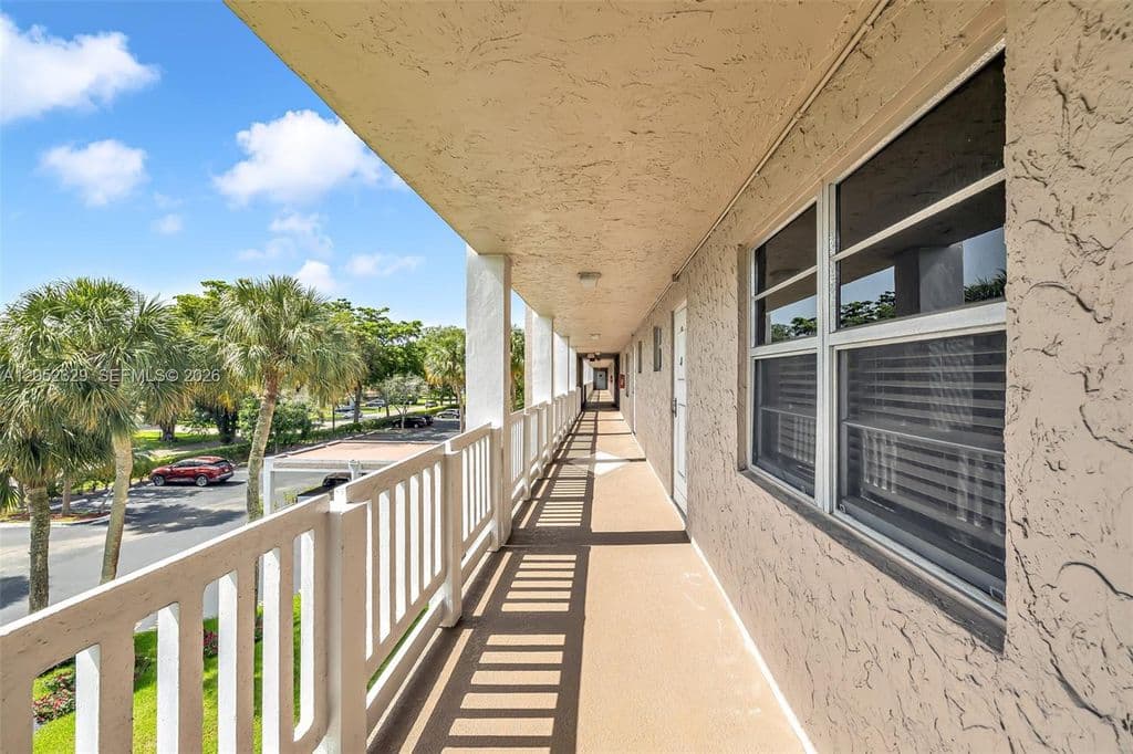2+1 Condo — 1100 NW 87th Ave APT 307