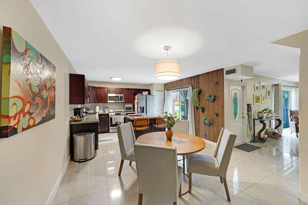 2+1 Mülk — 8910 SW 20th Place #A-23