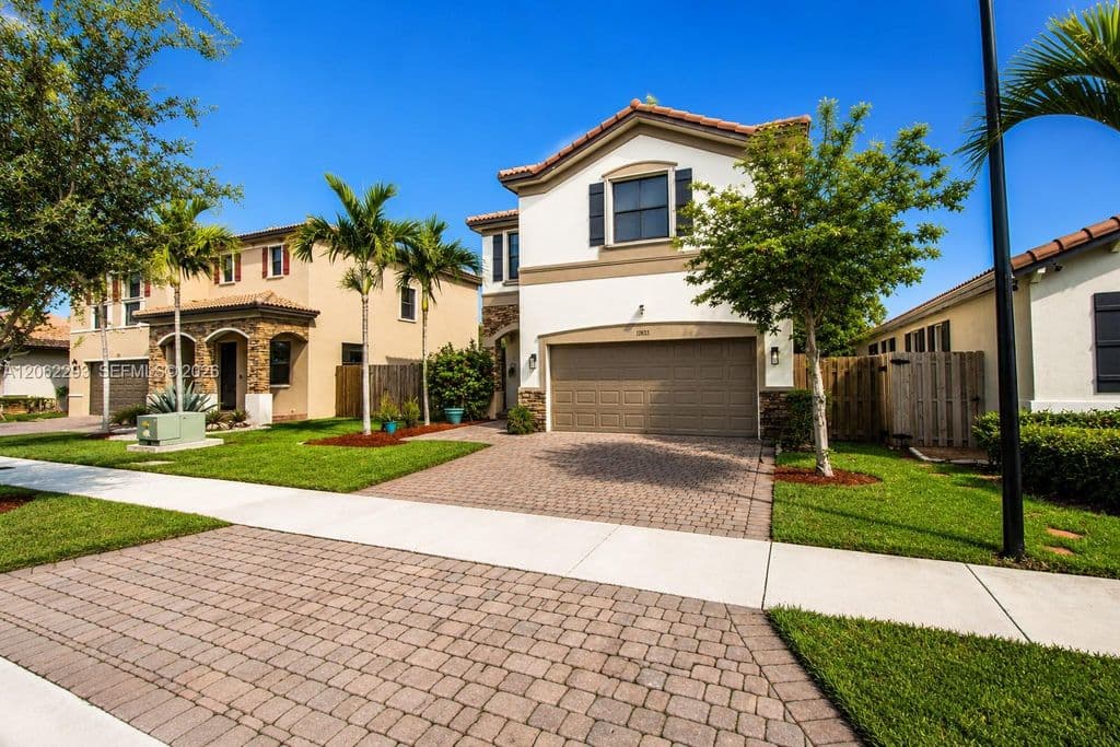 4-bedroom Single-Family Home — 11833 SW 240th Ter