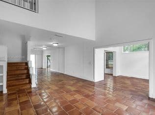 3+1 Townhouse — 20908 Leeward Ct APT 231-3, Aventura, 33180