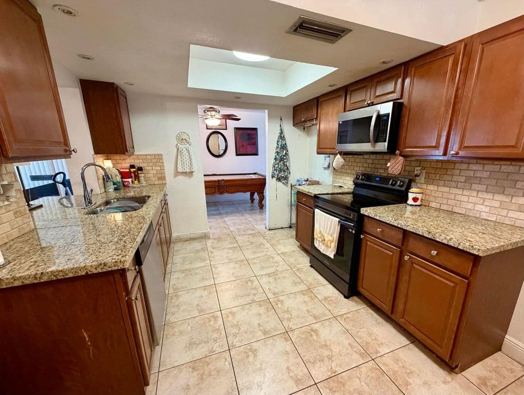 2-bedroom Single-Family Home — 6875 NW 17TH Court