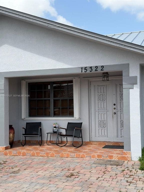 4+1 Müstakil ev — 15322 SW 144th Pl
