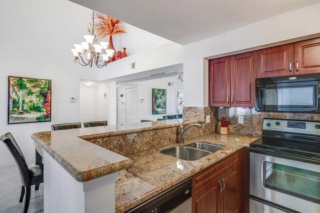 3-bedroom Condo — 1715 Village Boulevard #201