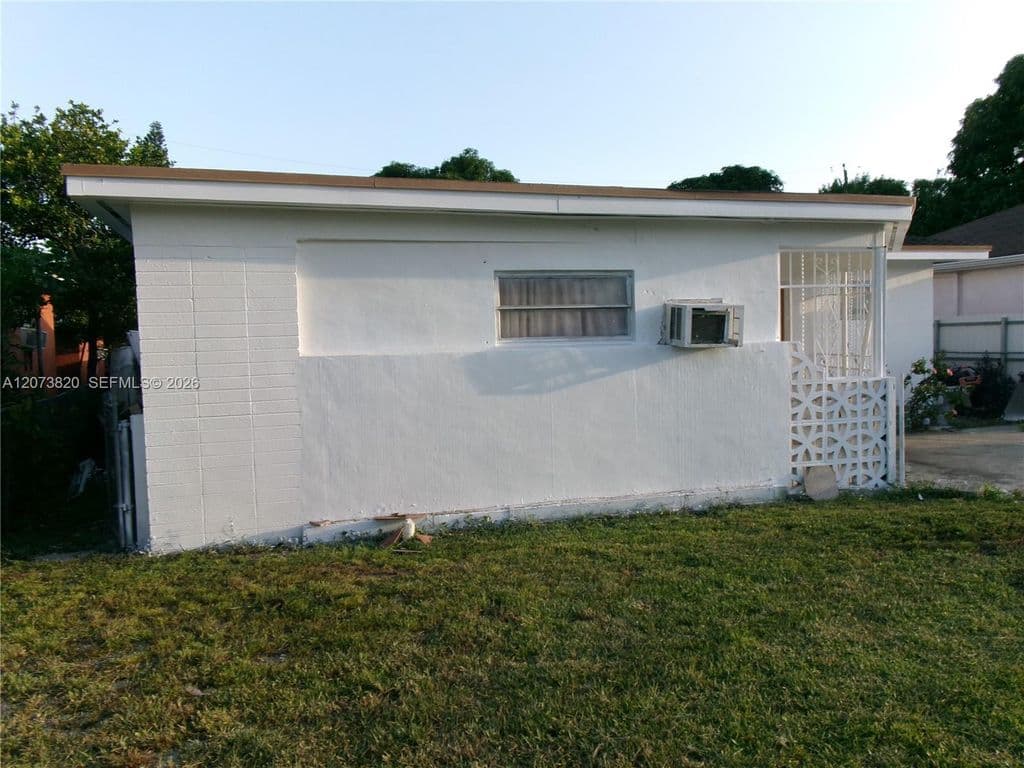 4-bedroom Single-Family Home — 864 NW 116th St