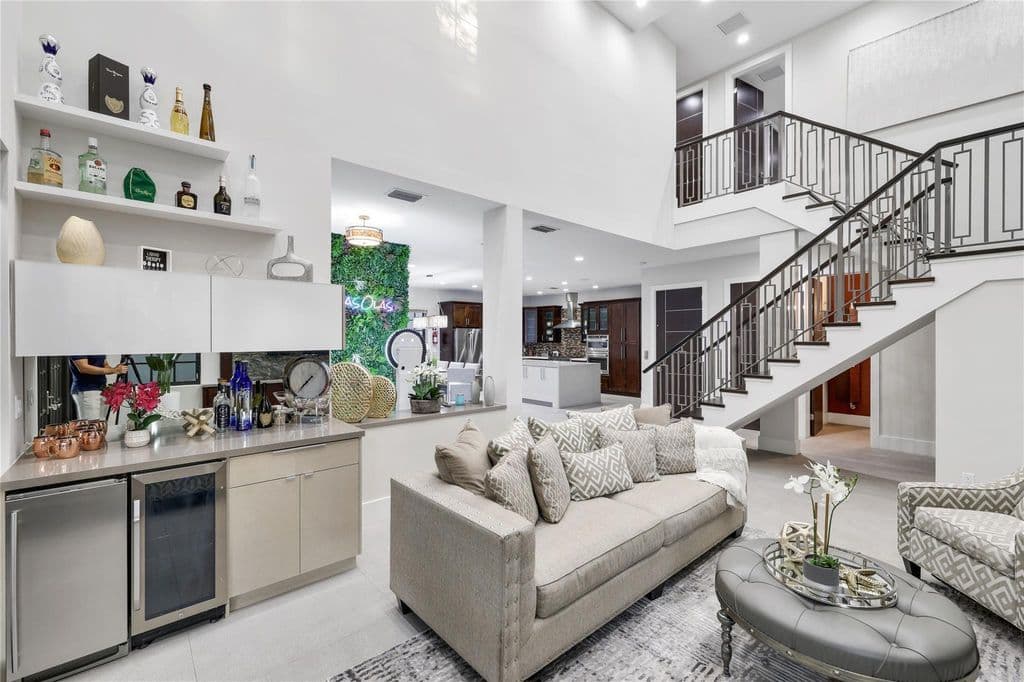 4-bedroom Single-Family Home — 1404 SE 2nd Court