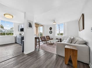 3-bedroom Condo — 520 SE 5th Ave #2211, Fort Lauderdale, 33301