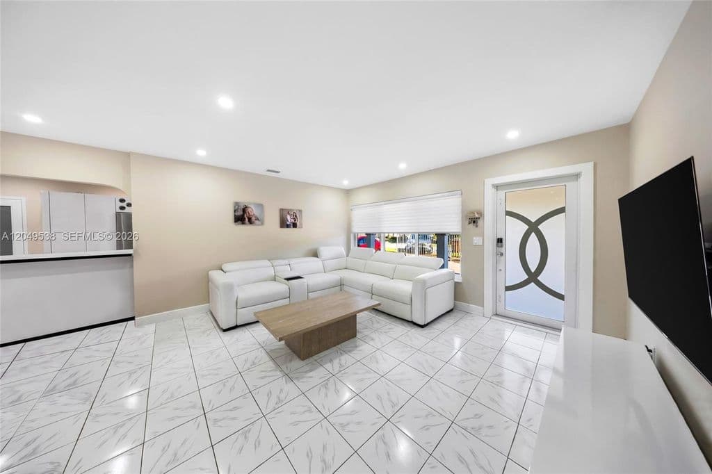 4-bedroom Single-Family Home — 490 W 33rd Pl