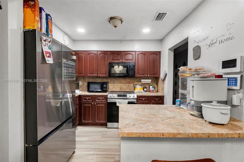 3-bedroom Single-Family Home — 6921 Taylor St