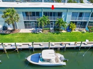2+1 Condo — 121 Wettaw Lane #211, North Palm Beach, 33408