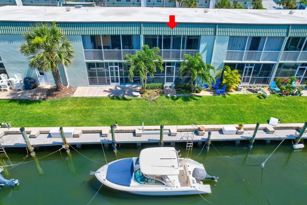 2+1 Condo — 121 Wettaw Lane #211