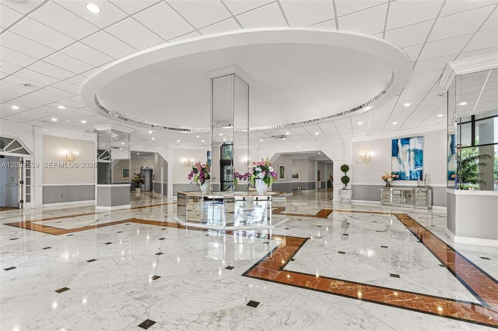 2+1 Condo — 3800 S Ocean Dr APT 301
