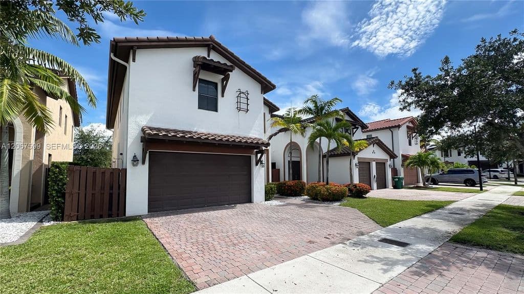 4-bedroom Single-Family Home — 10235 NW 87th Ter