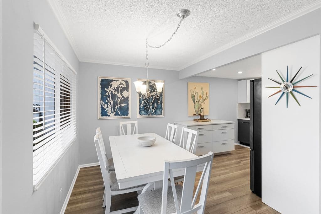 2-bedroom Condo — 1032 Ventnor H Crescent #H