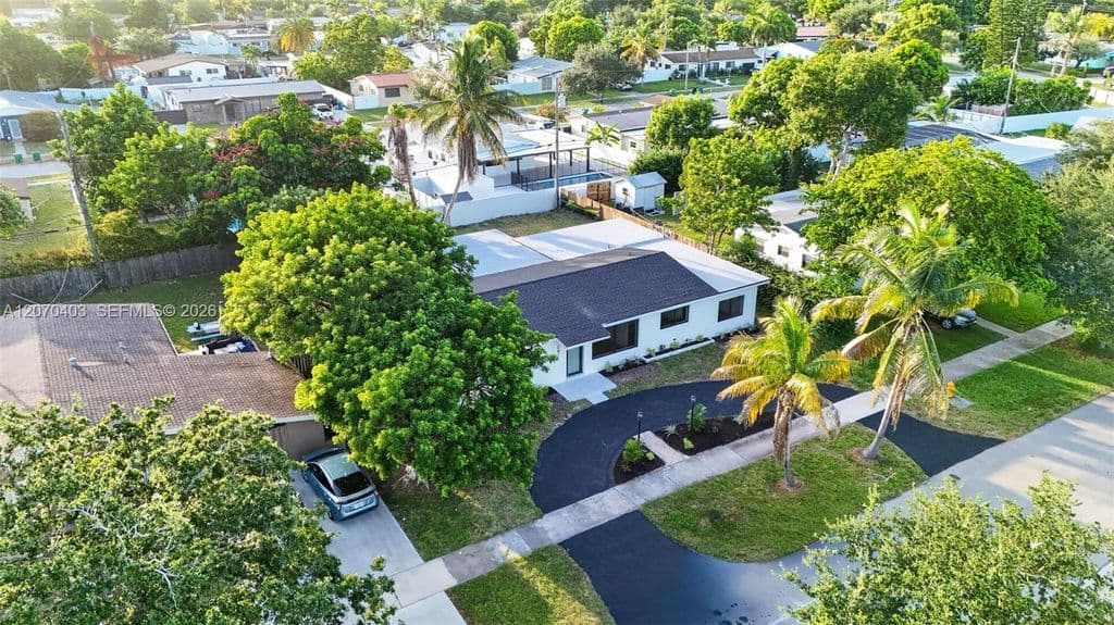 4+1 Müstakil ev — 9281 Martinique Dr
