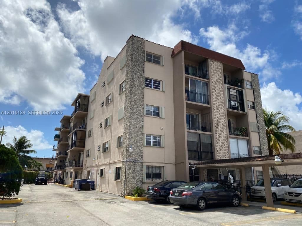 2+1 Condo — 3640 NW 9th St APT 201