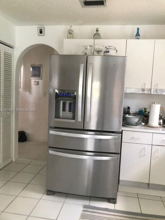 4-bedroom Single-Family Home — 10135 SW 156th Ave