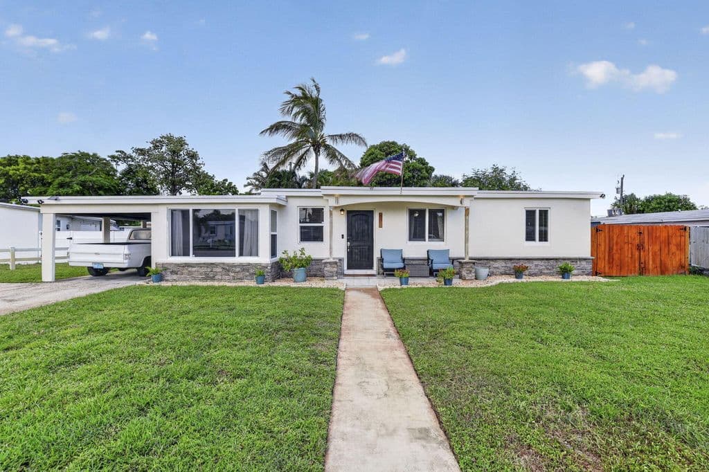 3-bedroom Single-Family Home — 1633 NE 51st Court
