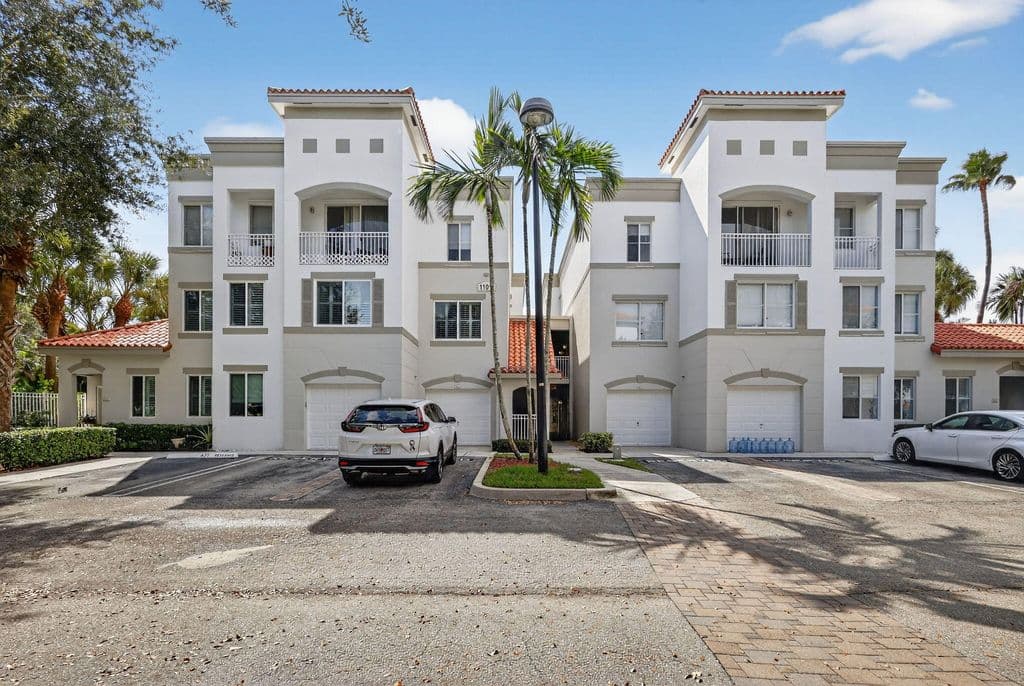 2+1 Condo — 11011 Legacy Lane #105