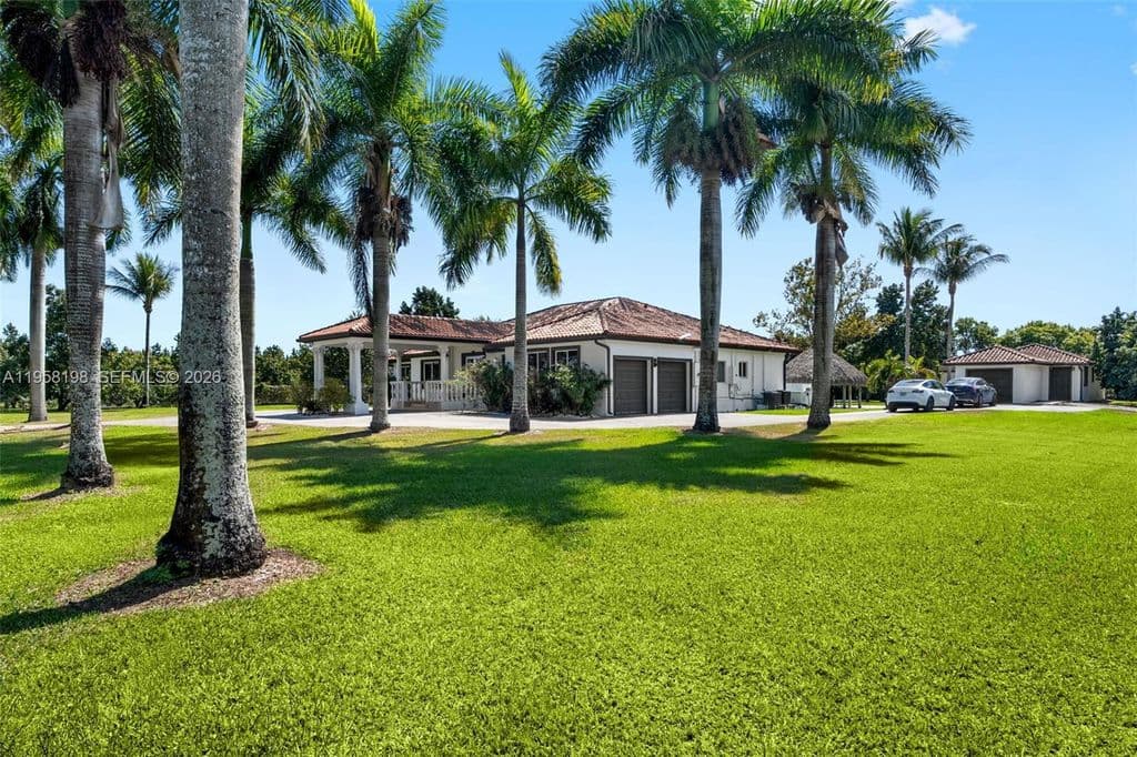 6-bedroom Single-Family Home — 16800 SW 190th St