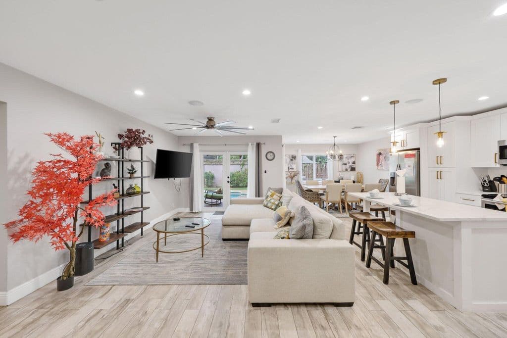 3-bedroom Single-Family Home — 513 Curlew Road