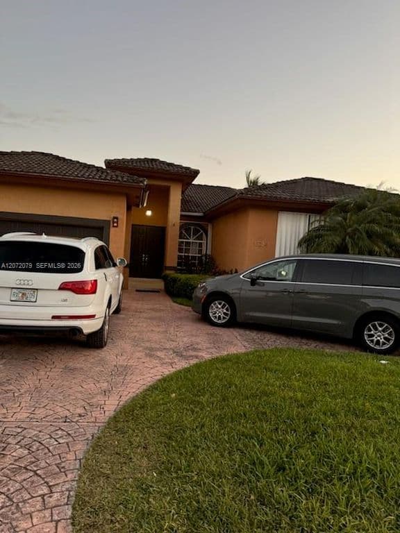4+1 Müstakil ev — 15234 SW 140th St