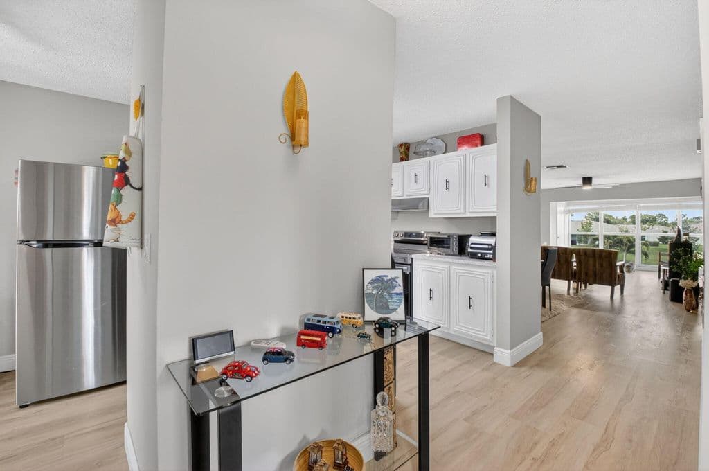2+1 Condo — 13765 Flora Place #H