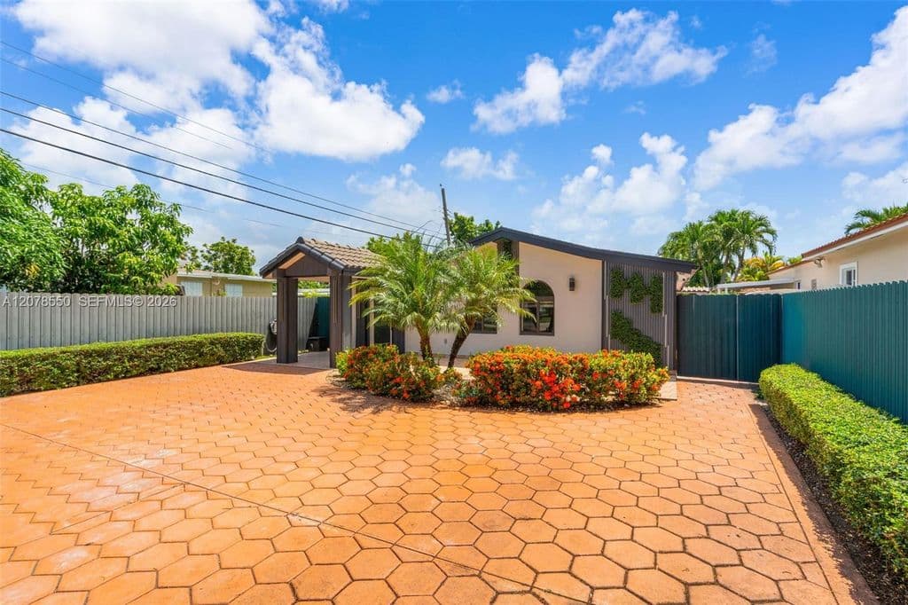 4-bedroom Single-Family Home — 1327 SW 72nd Ave