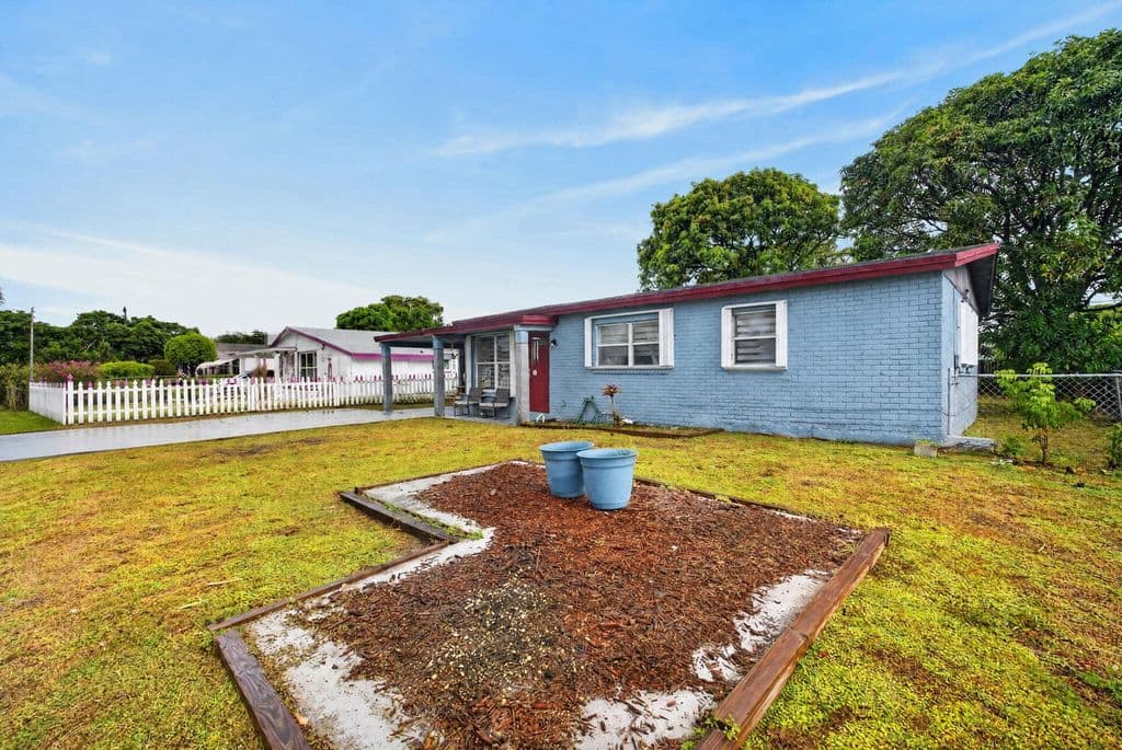 3-bedroom Single-Family Home — 741 NW 17th Court
