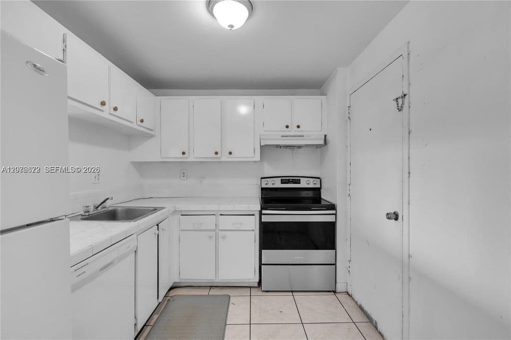 3+1 Condo — 9001 SW 77th Ave APT C402