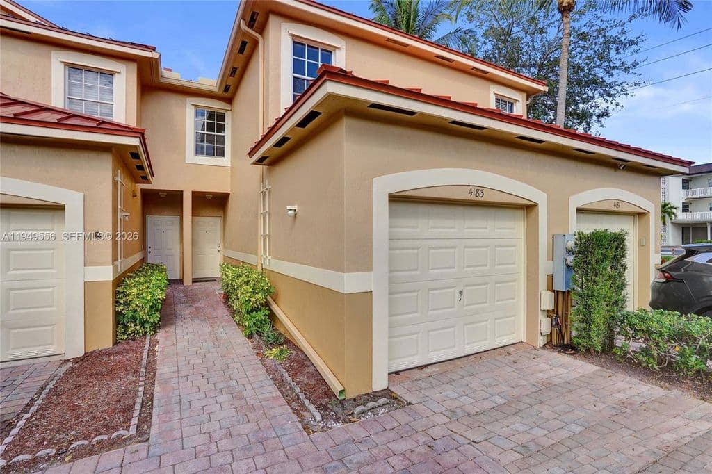3+1 Mülk — 4183 Crystal Lake Dr