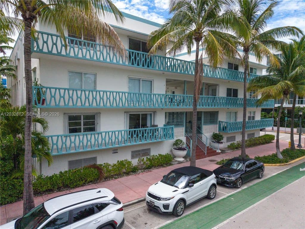 1+1 Condo — 260 Ocean Dr APT 12A