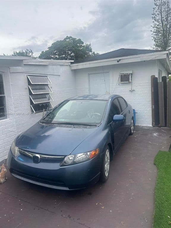 4-bedroom Single-Family Home — 1980 Service Rd