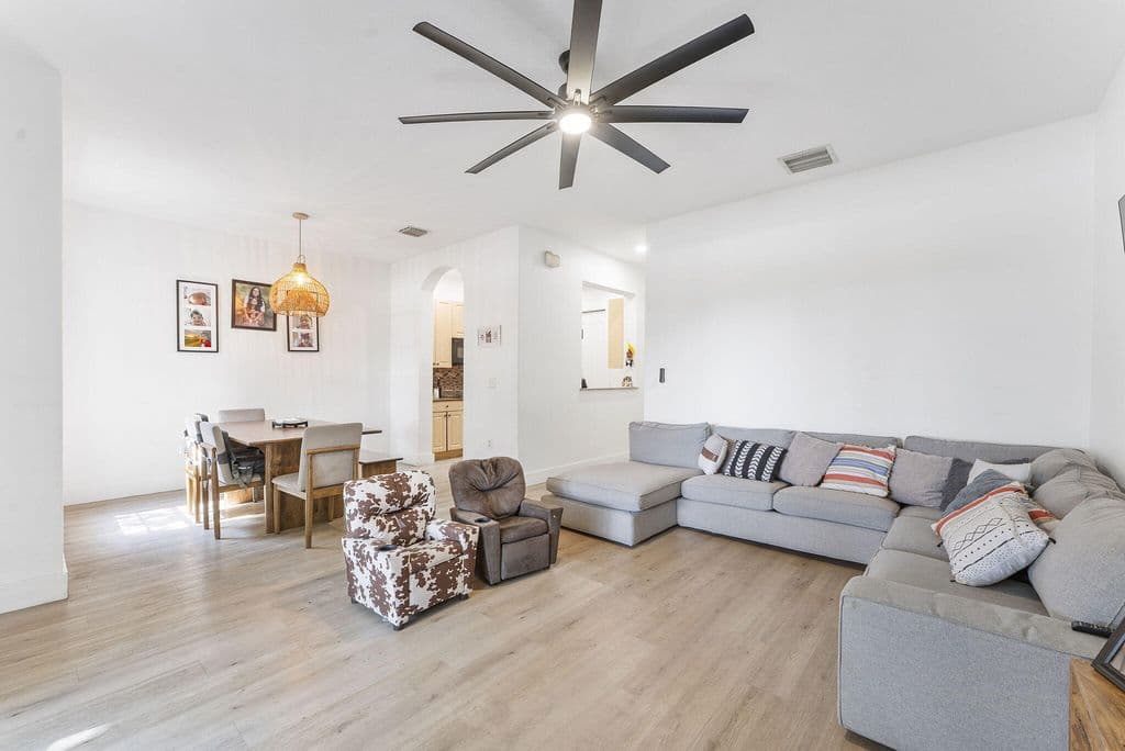 3-bedroom Property — 4414 MORGAN Lane