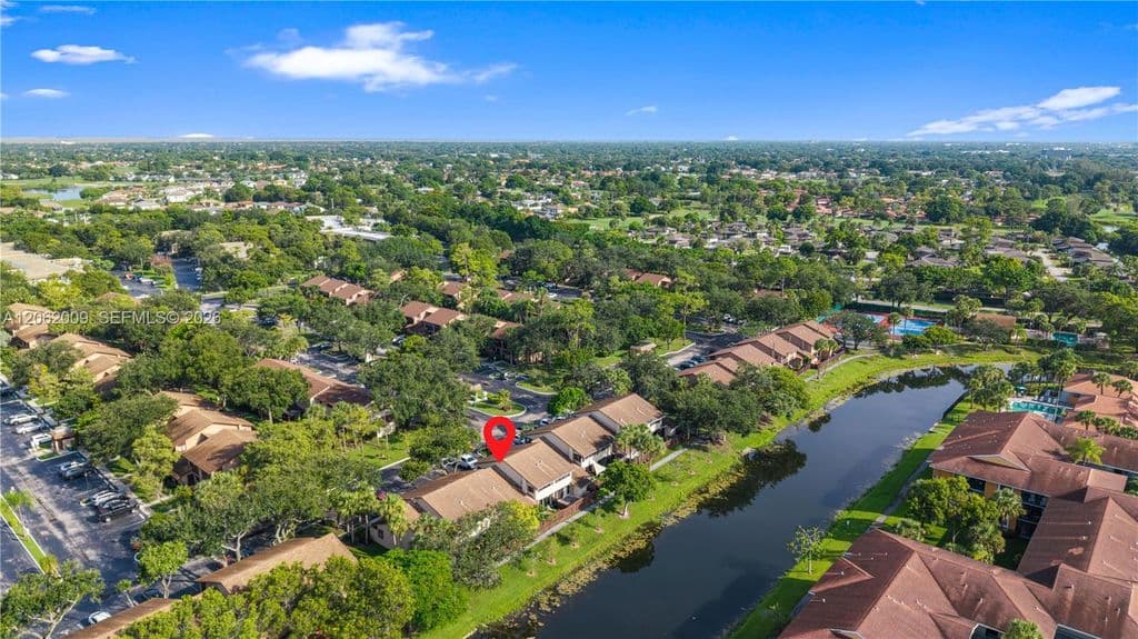 3+1 Mülk — 7640 NW 79th Ave APT L6