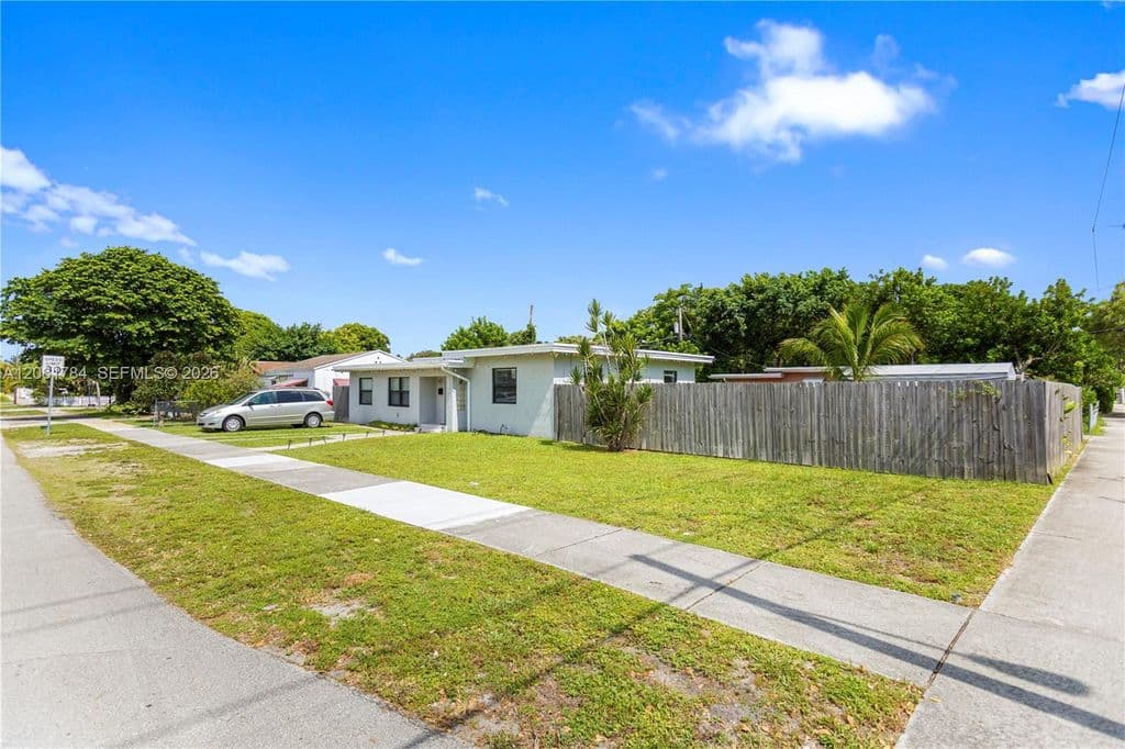 3+1 Müstakil ev — 2407 Dewey St
