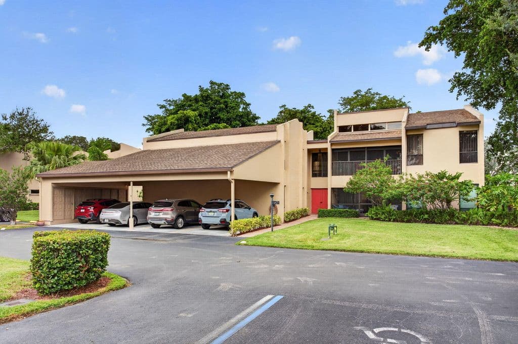 3+1 Condo — 6421 PUMPKIN SEED Circle #217