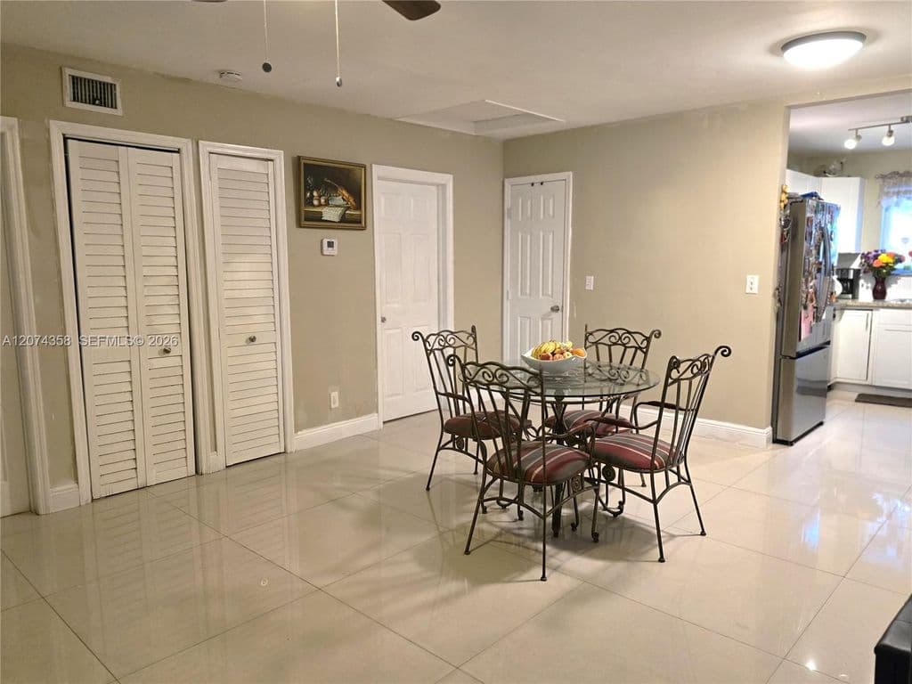 3-bedroom Single-Family Home — 6626 SW 1st Ct