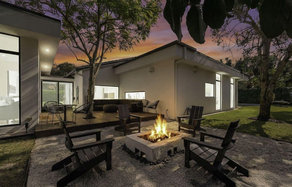 4-bedroom Single-Family Home — 13071 FLAMINGO Terrace