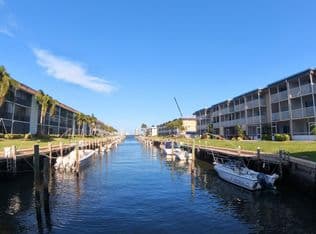 2+1 Condo — 236 Castlewood Drive #202, North Palm Beach, 33408