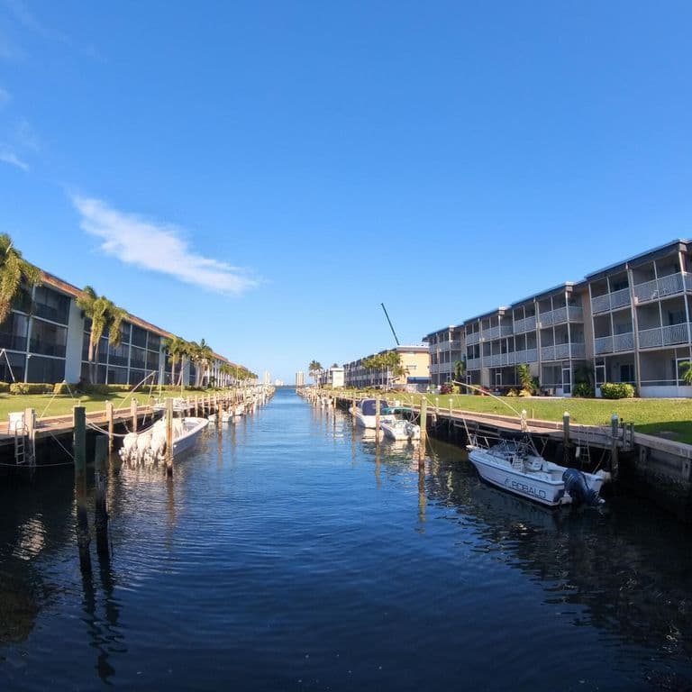 2+1 Condo — 236 Castlewood Drive #202