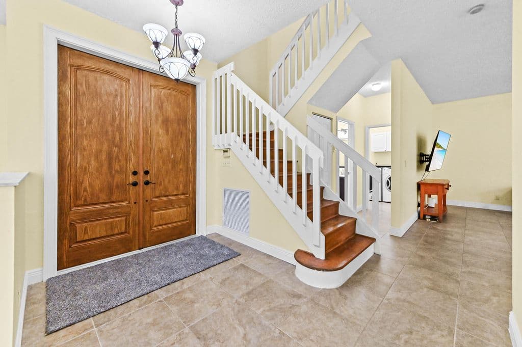 4-bedroom Single-Family Home — 7570 PRESCOTT Lane