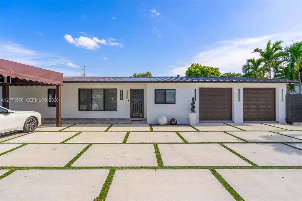 3+1 Müstakil ev — 1270 W 64th Ter