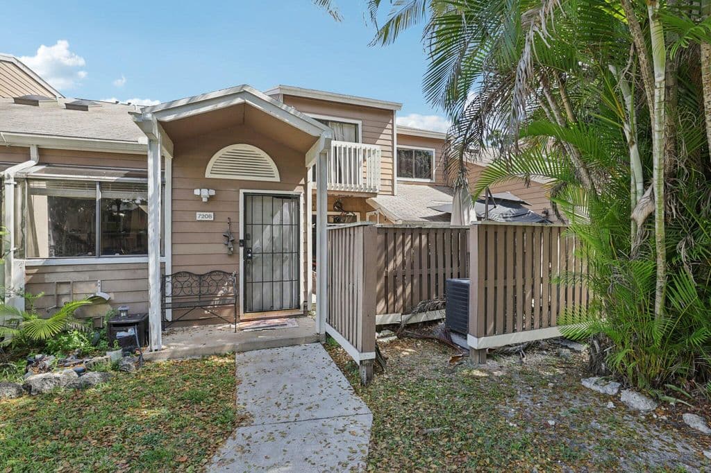 2+1 Mülk — 7208 Sportsmans Drive