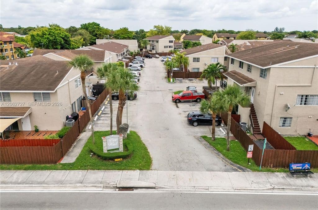 3+1 Mülk — 15680 SW 82nd Circle Ln #8