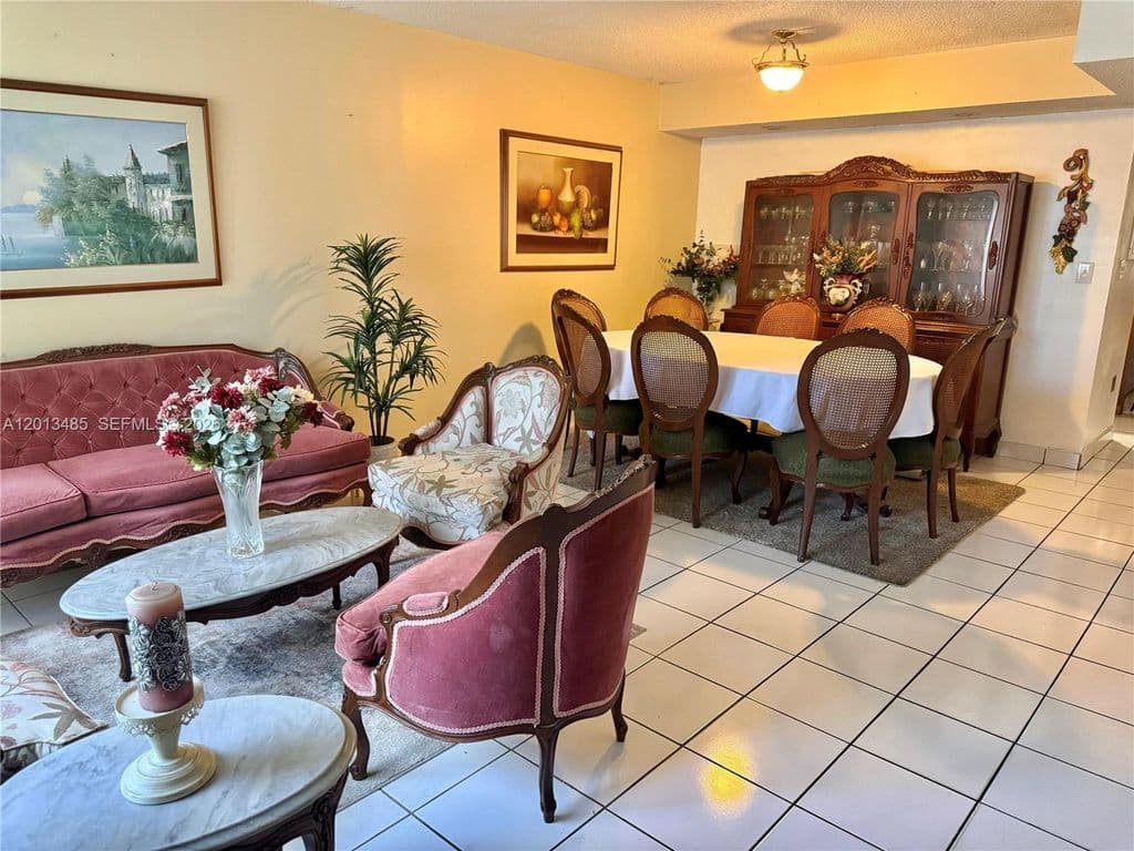 3-bedroom Property — 10330 SW 154th Circle Ct APT 51