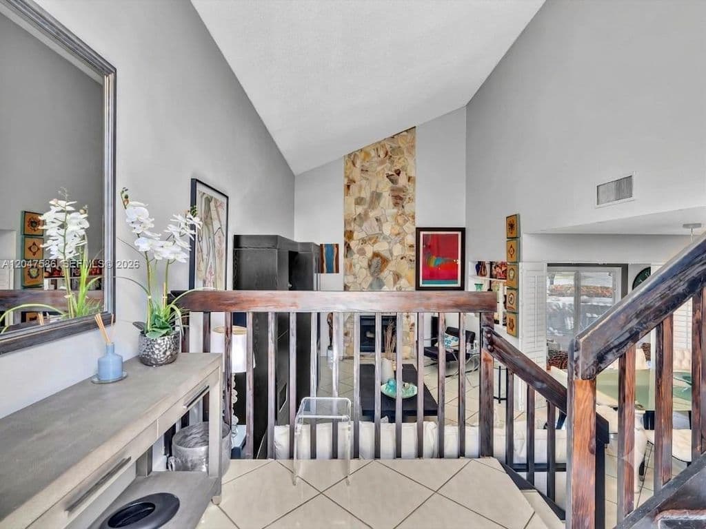 2+1 Müstakil ev — 4224 SW 148th Pl